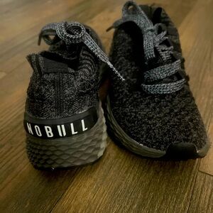 6.5 womens nobull mesh tennies barely worn black/grey